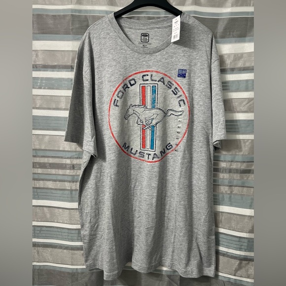Ford Mustang Distressed Logo Gray T-Shirt - Picture 1 of 6
